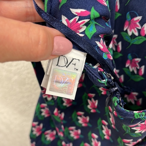 DVF Leyland Zen Floral Halter Dress in Midnight S Silk - Picture 7 of 9